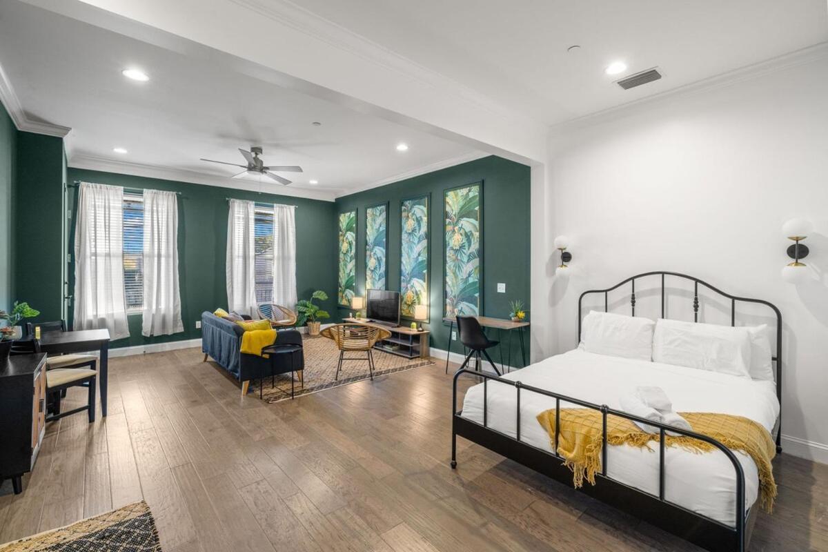 New! Sangria Suite - Upscale Ybor City Studio, Right On 7Th Ave Tampa Exteriör bild