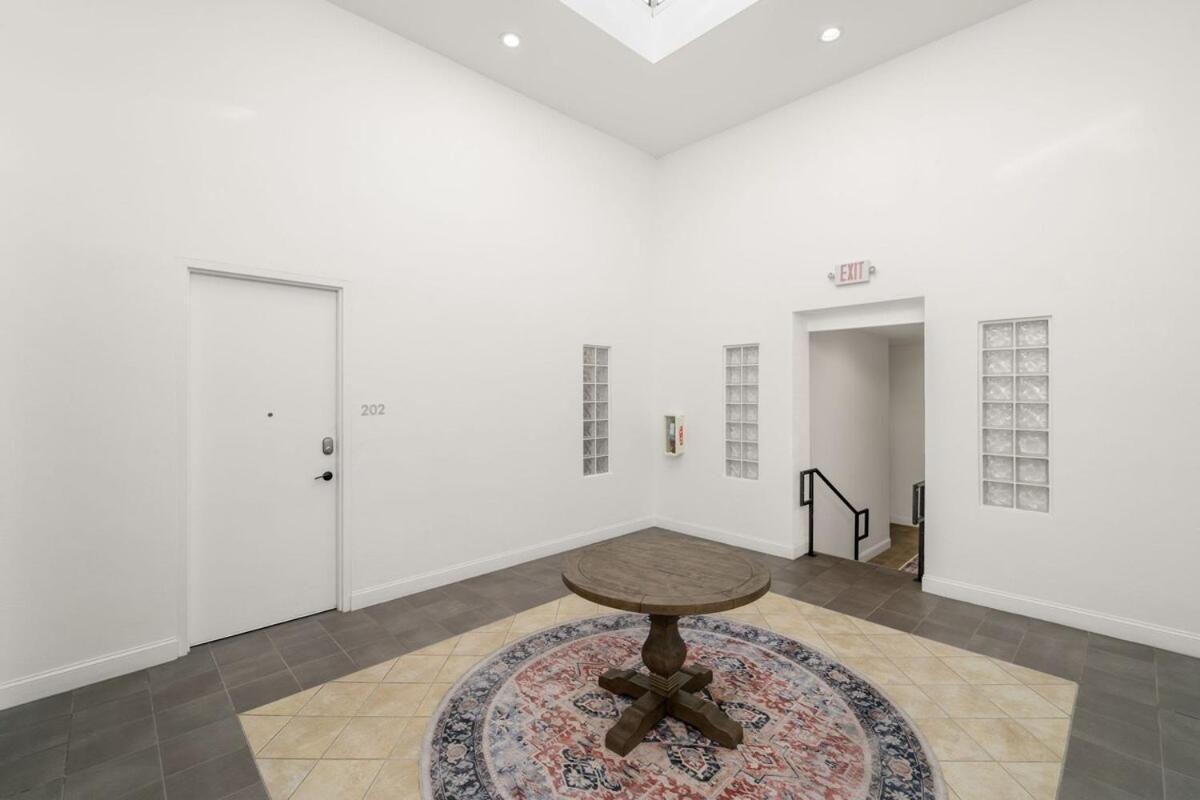 New! Sangria Suite - Upscale Ybor City Studio, Right On 7Th Ave Tampa Exteriör bild